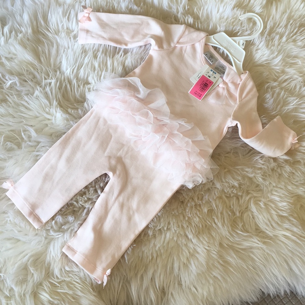 🌷🎀6 month ballerina onesie 🌷🎀